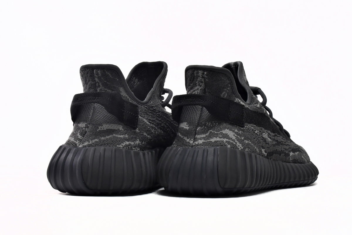 Yeezy Boost 350 V2 Dark Salt