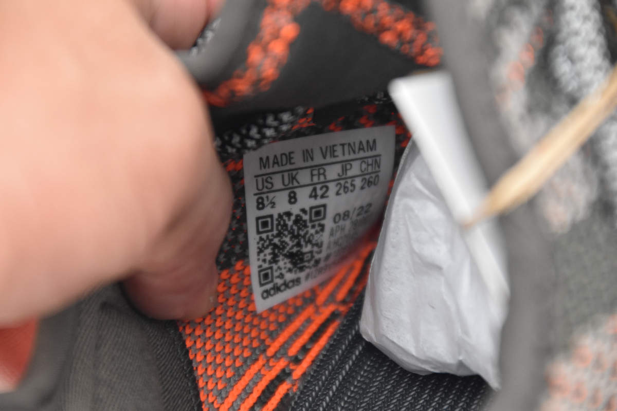 Yeezy Boost 350 V2 Dark Beluga - Repcity