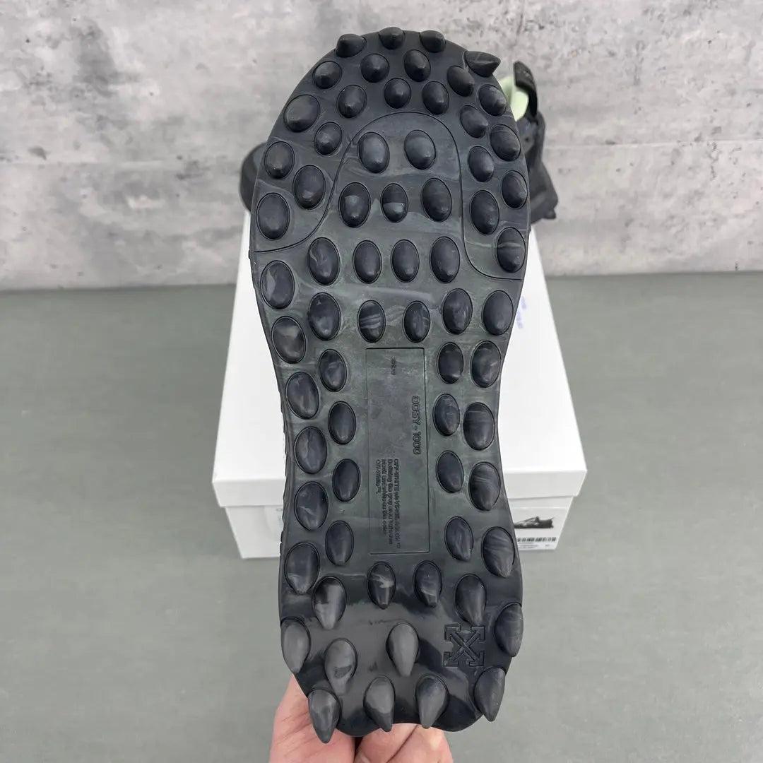 OFF - White ODSY Dark - Repcity