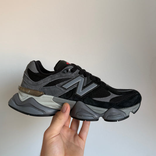 New Balance 9060 Black Grey