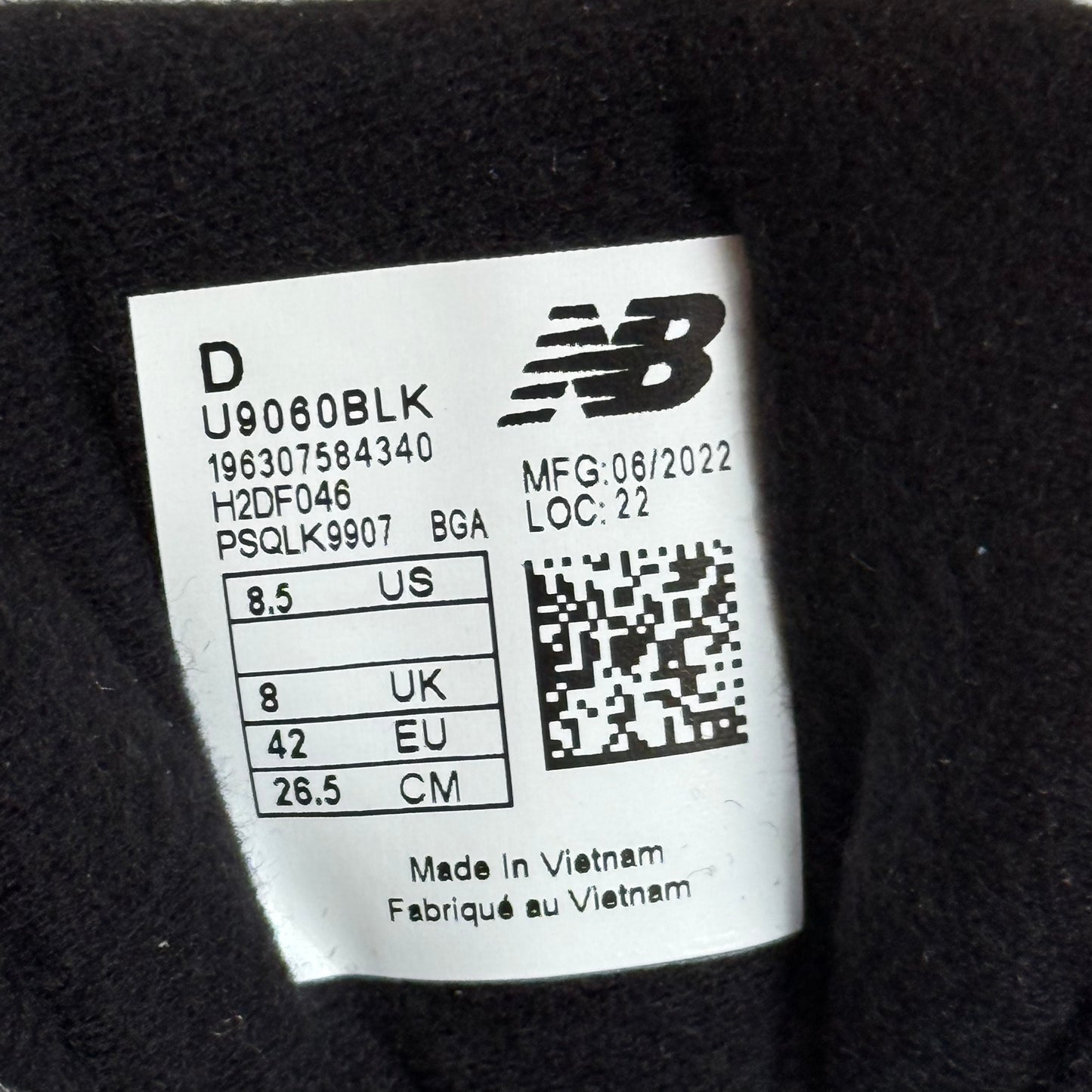 New Balance 9060 Black Grey