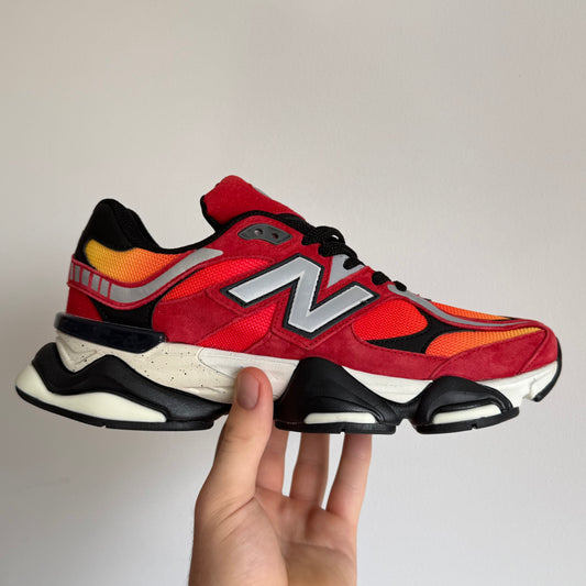 New Balance 9060 Red