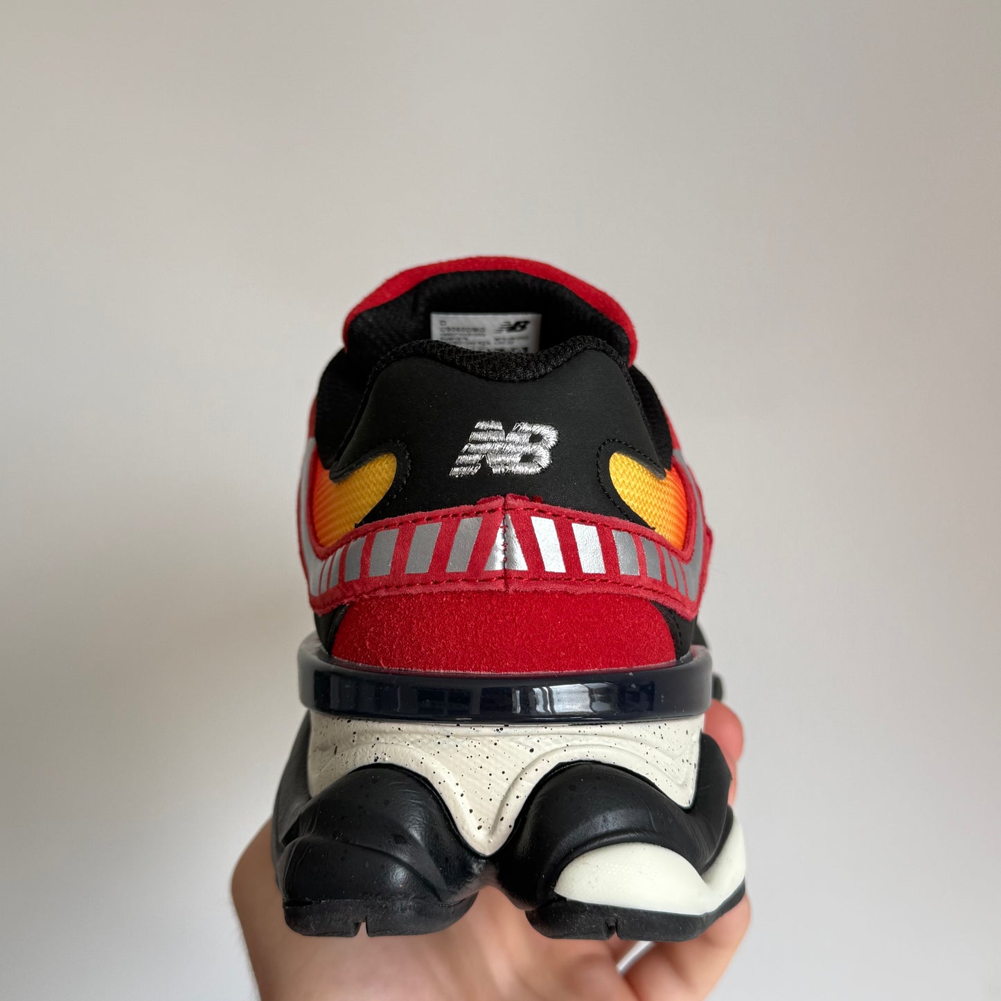New Balance 9060 Red